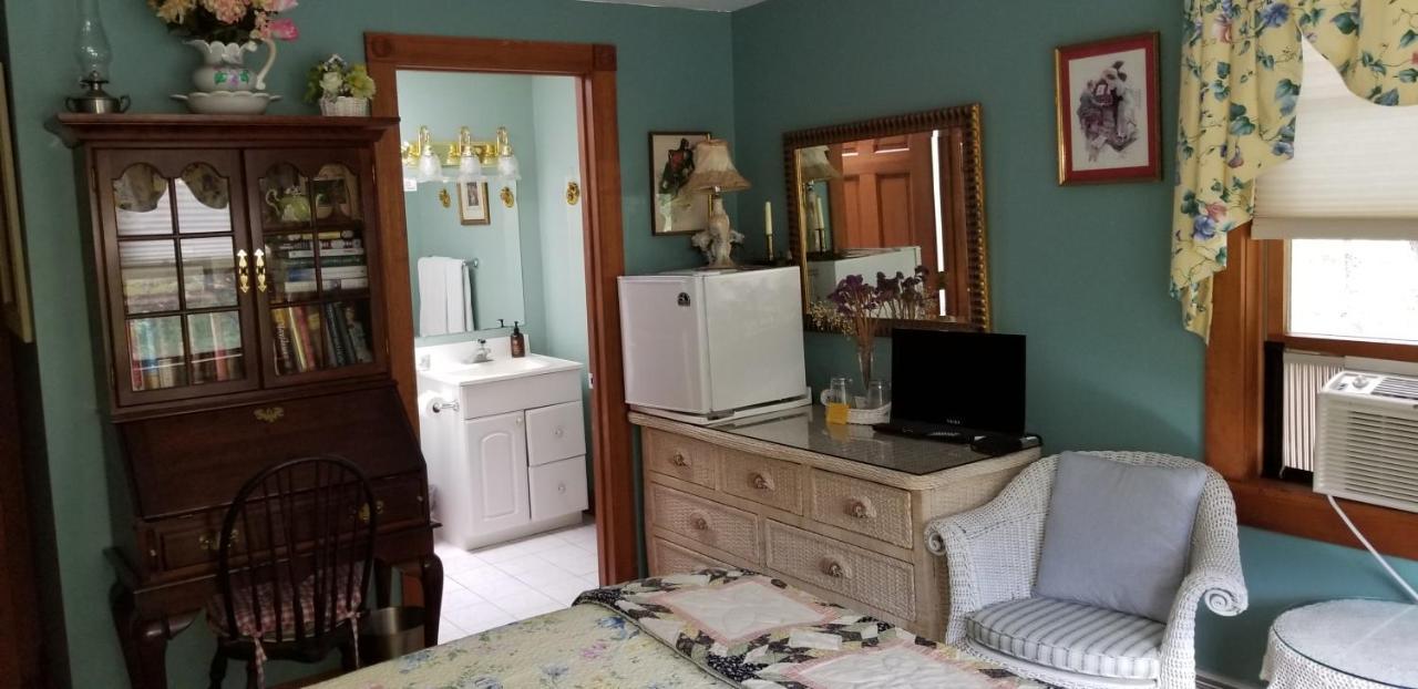 لينوكس Eastgate Inn B&B المظهر الخارجي الصورة